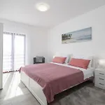 Appartement Amazing In Kolavici With House Sea View *