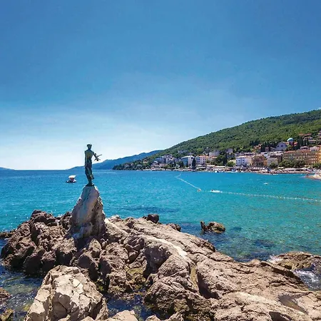 Amazing In Kolavici With House Sea View Appartement *