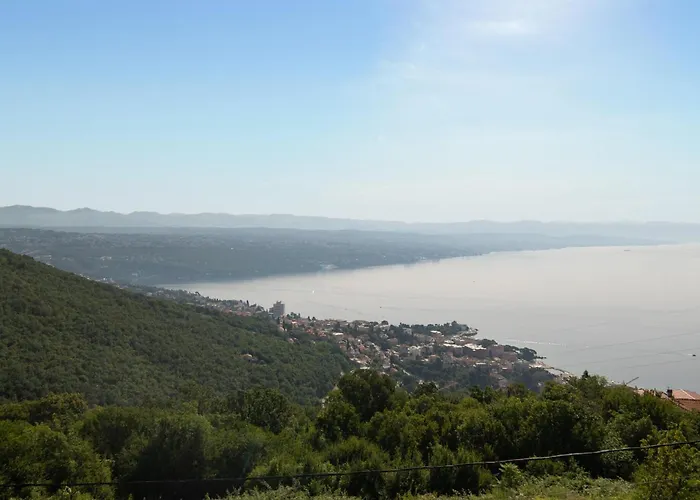 Awesome In Kolavici * Slatina (Primorsko-Goranska)