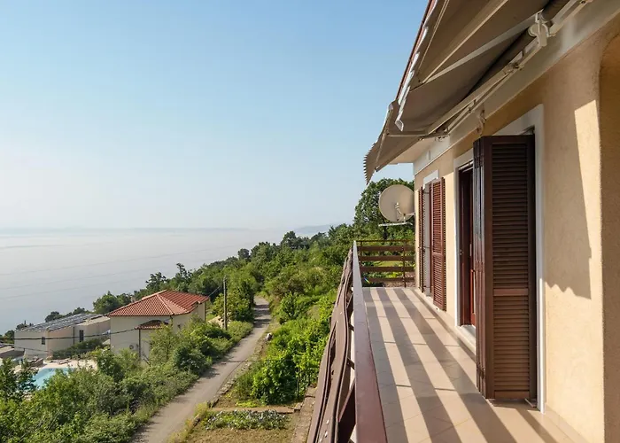 Apartment Awesome In Kolavici Slatina (Primorsko-Goranska)
