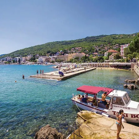 Amazing In Kolavici With House Sea View Апартаменты *
