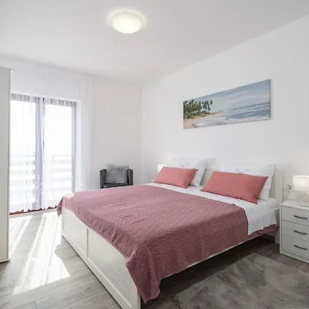Апартаменты Amazing In Kolavici With House Sea View *