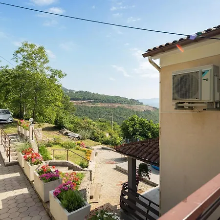 Amazing In Kolavici With House Sea View Апартаменты Slatina (Primorsko-Goranska)